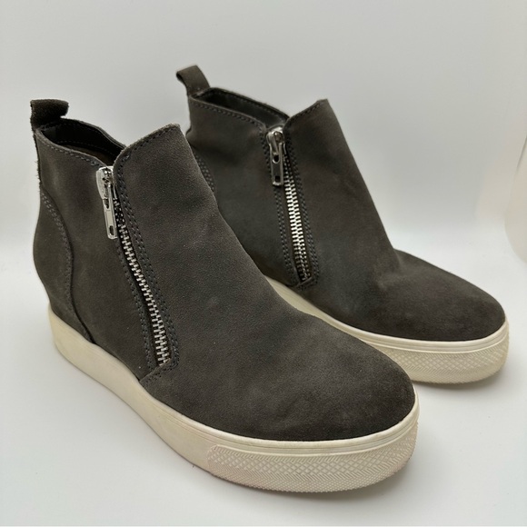 Steve Madden Women's Wedgie Platform Sneaker Grey Suede Sz 8M - Picture 3 of 9